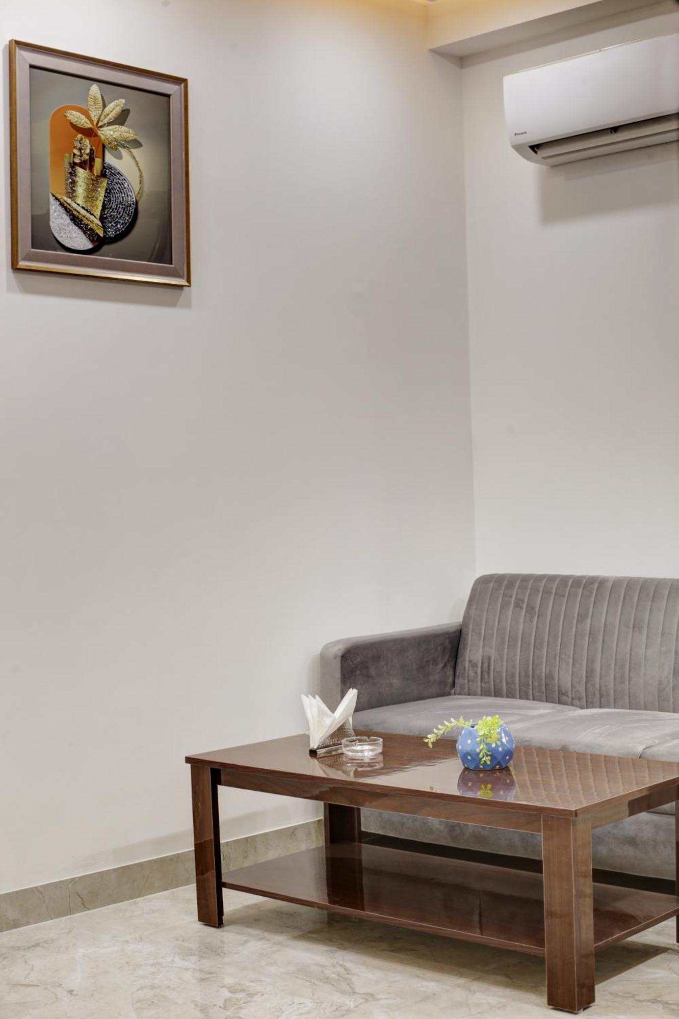 Limewood Stay - Millennium Huda City Center غورغاون المظهر الخارجي الصورة